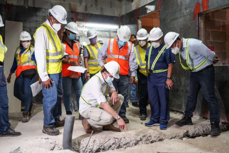 Contralor inspecciona avances de la Ciudad Hospitalaria