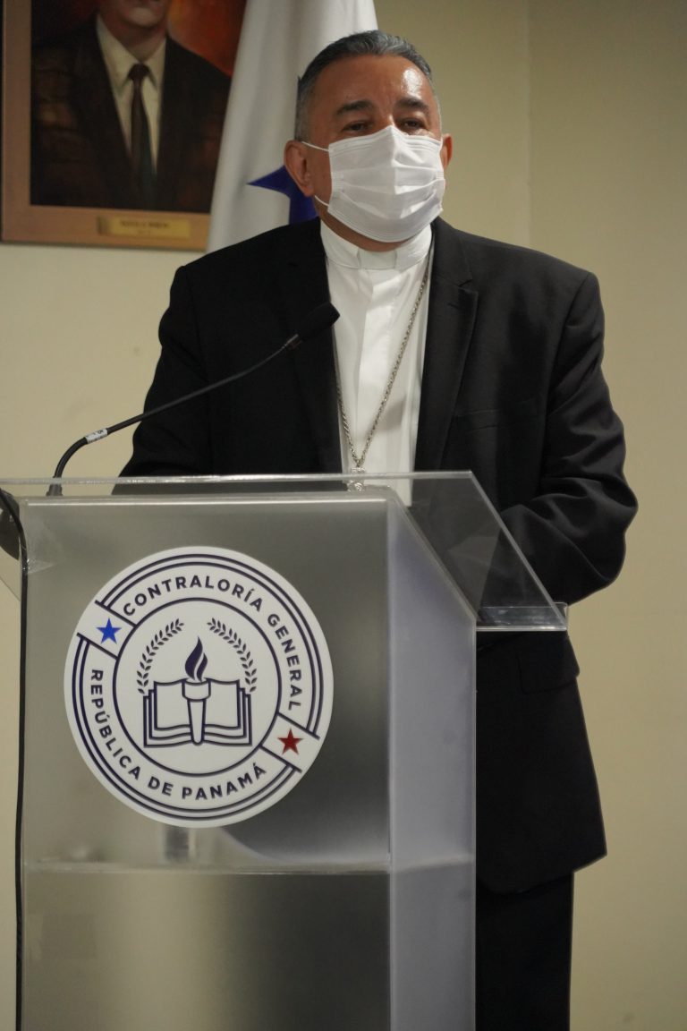 Reconocimiento Post Mortem a doce colaboradores de la Contraloría