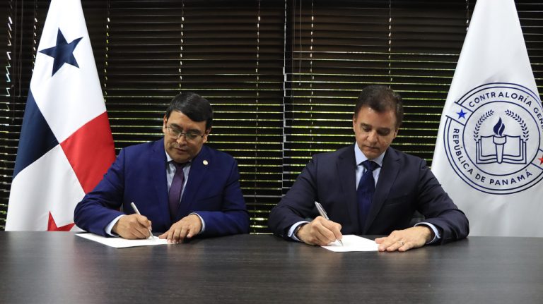Contralorías Panamá y Guatemala firman acuerdo de cooperación 