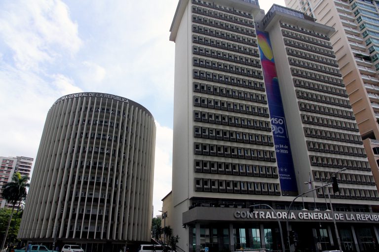 Contraloría entrega a la Caja de Seguro Social el Dictamen de los Estados Financieros para el periodo del 1 de enero al 31 de diciembre de 2017