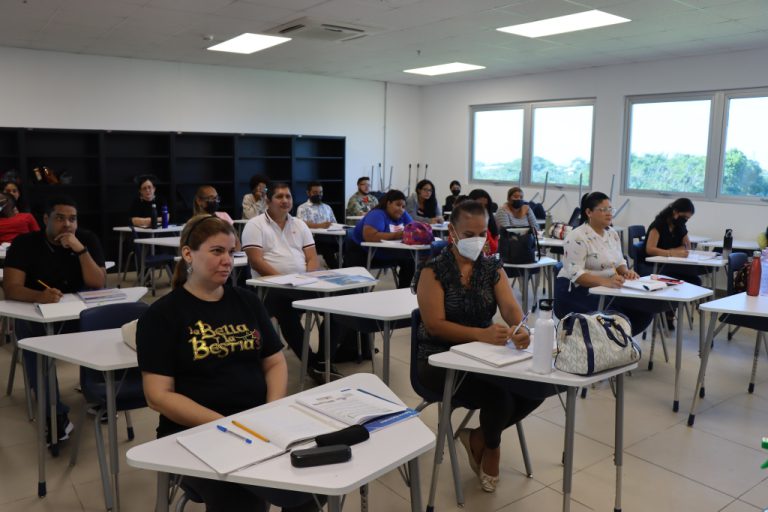 Empadronadores y supervisores se capacitan para laborar en los Censos de la Década 2020