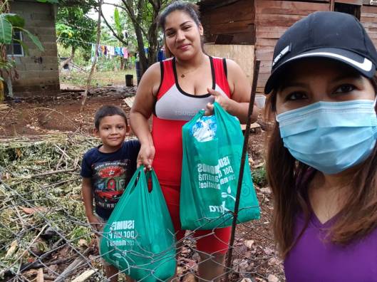 Colaboradores de la Contraloría se solidarizan con comunidad Eben Ezer