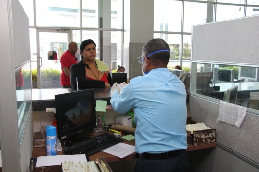 Contraloría tendrá horario extendido para entrega de cheques