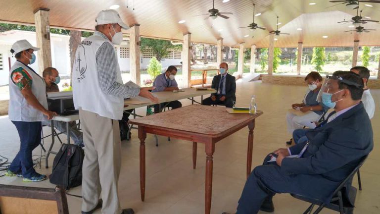 Auditores Sociales de Coclé rinden informe a Contraloría