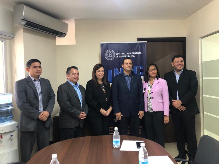 INEC recibe misión del Banco Central de Reserva del El Salvador durante etapa precensal