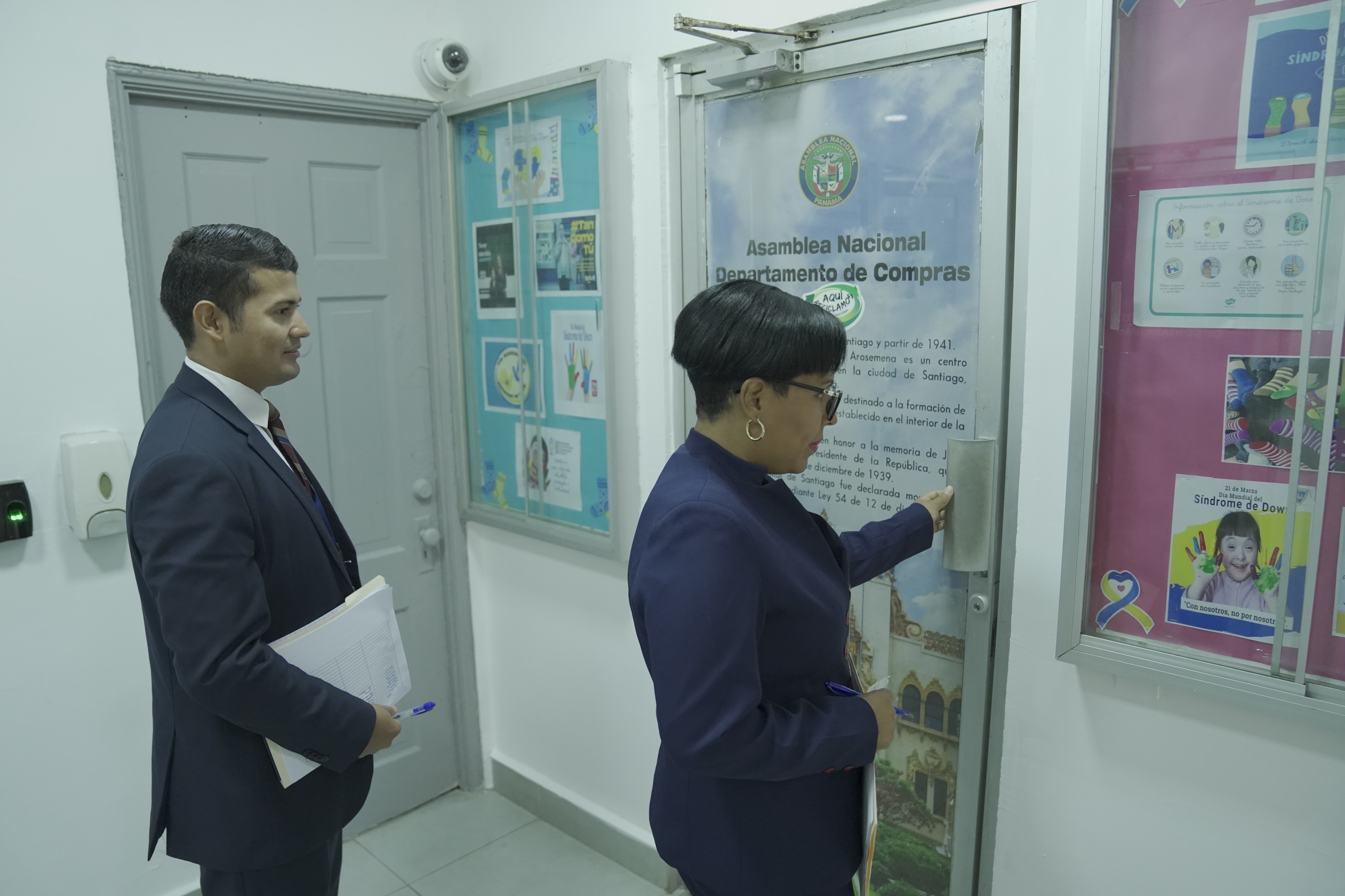 Contraloría realiza auditoría de puesto en el Edificio 356 de la Asamblea Nacional para asegurar transparencia en el manejo de recursos públicos