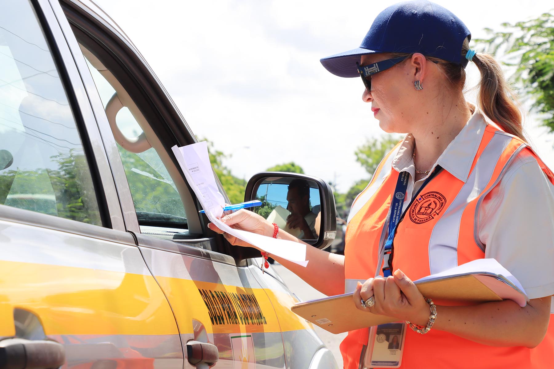 153 vehículos del Estado incurrieron en faltas durante el Desfile de las Mil Polleras