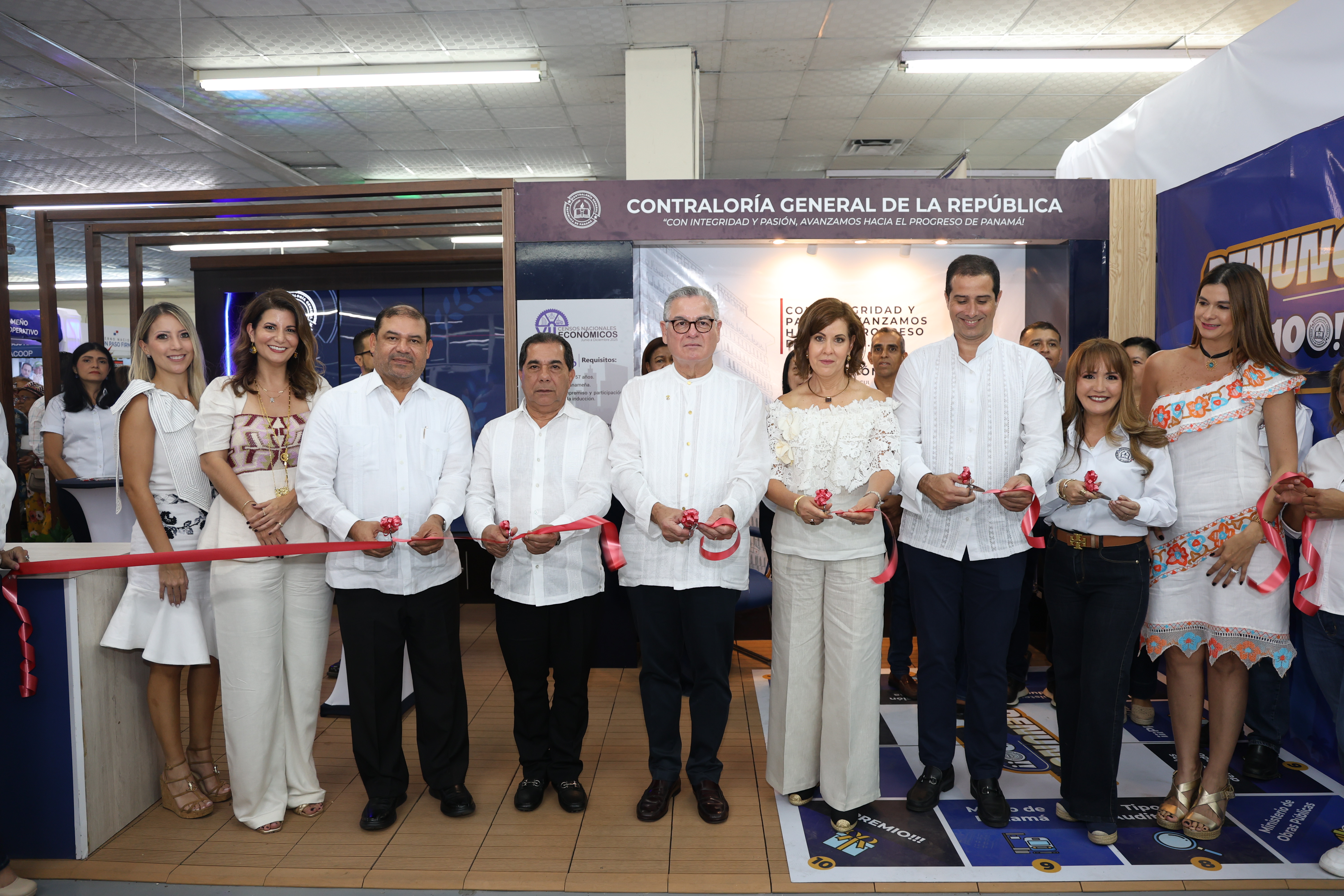 Contralor Anel Flores inaugura Stand de la Contraloría en la 68° Feria de David