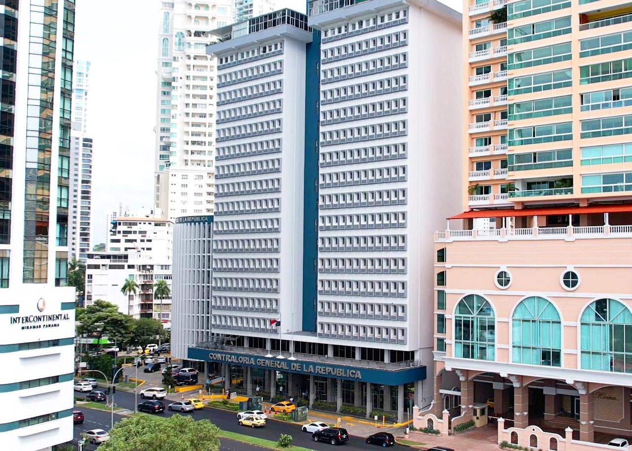 El Contralor General solicitó la suspensión de aumentos salariales en el Sector Público