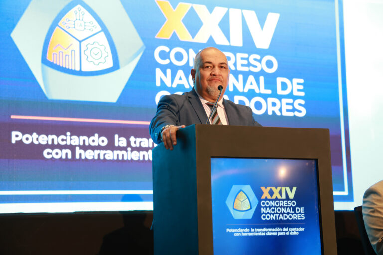 La Contraloría General reitera su compromiso con una gestión contable responsable durante el Congreso Nacional de Contadores