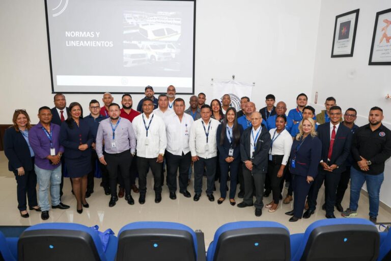 Contraloría capacita a funcionarios públicos sobre el uso responsable de vehículos estatales