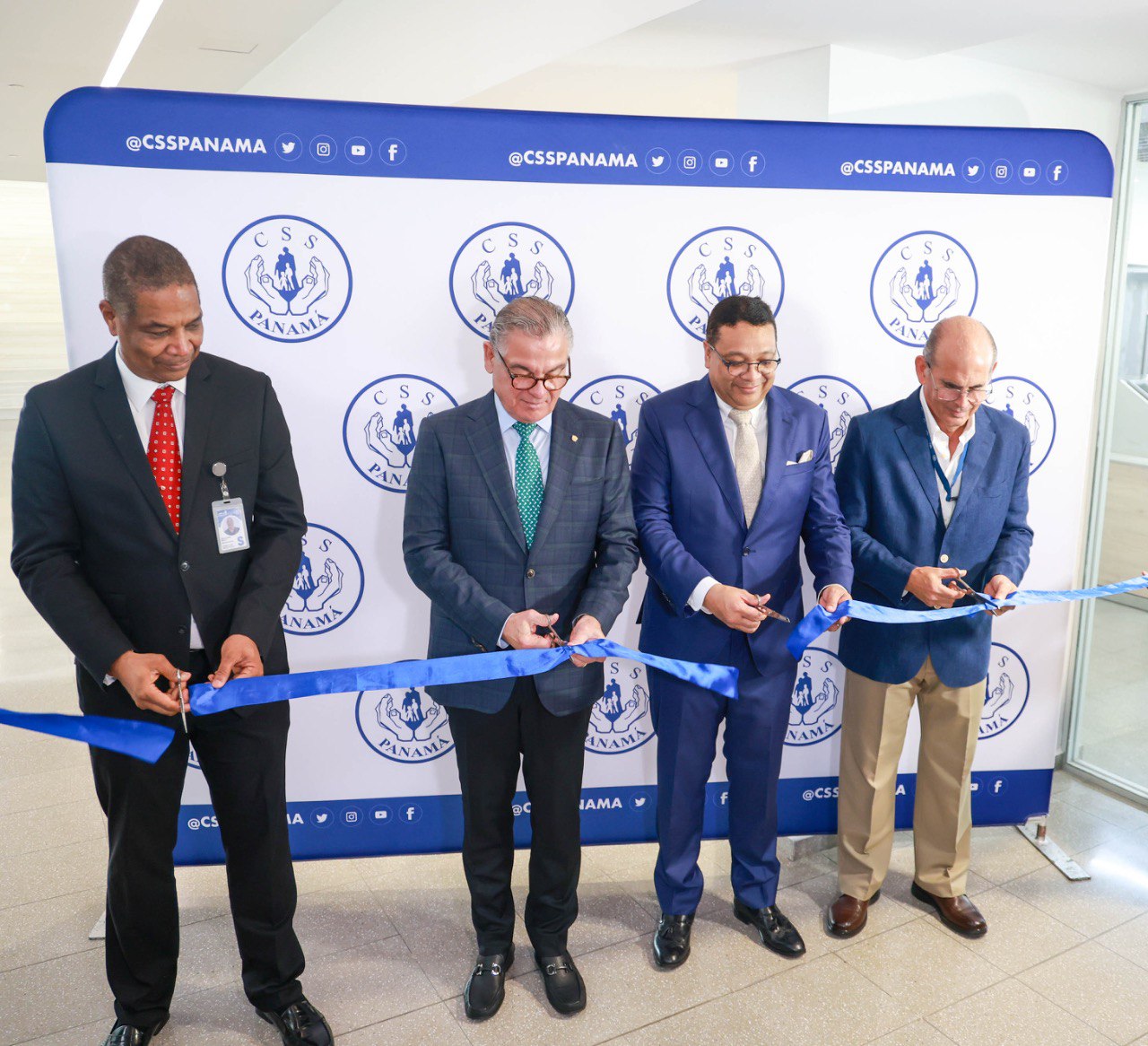 Contralor participa en la inauguración de la nueva cafetería en la Ciudad de la Salud