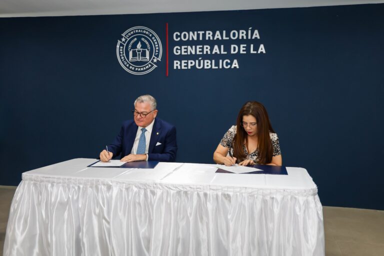 La Contraloría firma Convenio de Cooperación con la Asociación de Parlamentarias y Ex Parlamentarias de Panamá (APARLEXPA)