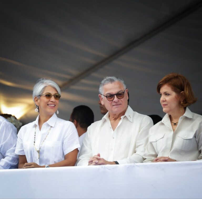 El Contralor General de la República, Anel Flores, participó en los actos centrales del 28 de noviembre en Boquete