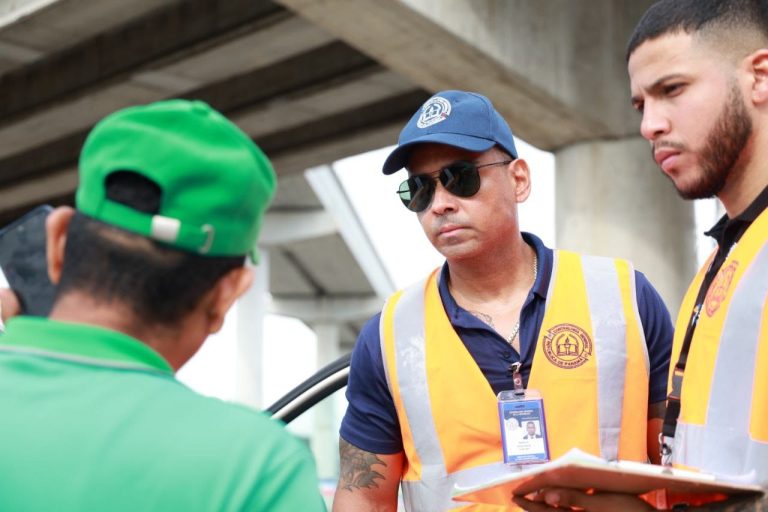 Contraloría realizará un operativo nacional para el control de vehículos oficiales durante el Desfile de las Mil Polleras