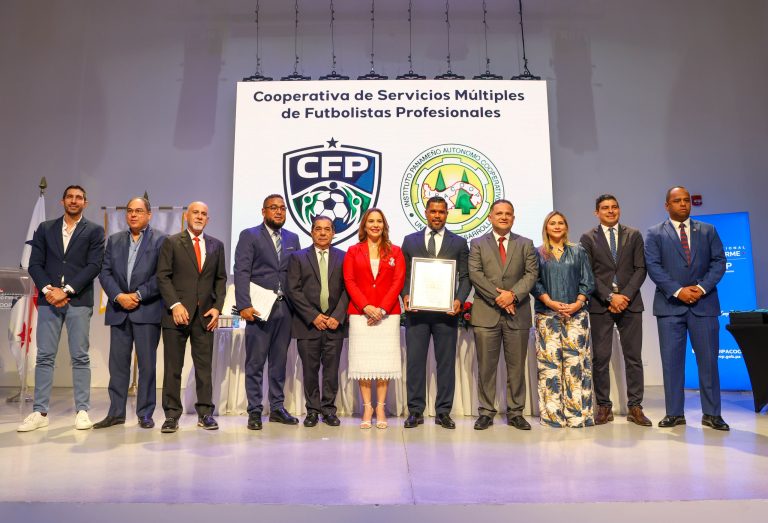 Entregan personería jurídica a la Cooperativa de Servicios Múltiples de Futbolistas Profesionales