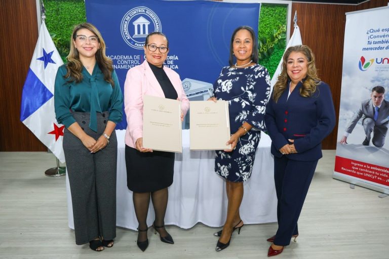 La  Contraloría y la UNICyT  fortalecen la cooperación académica y técnica con firma de convenio