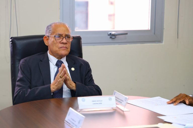 Contraloría avanza en la homologación del Manual de Procedimientos para la estabilización del precio del combustible