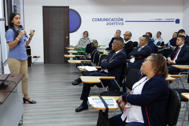 Capacitación sobre autismo fortalece la inclusión en la Contraloría General de la República