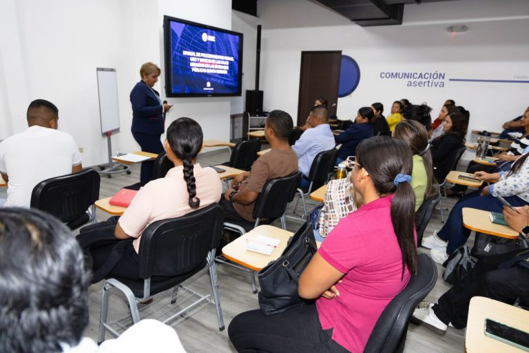 Contraloría fortalece capacidades en manejo de caja menuda con taller nacional dirigido al Servicio Nacional Aeronaval