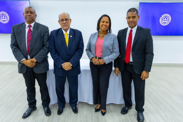 Contraloría fortalece capacidades en gestión presupuestaria con jornada de inducción