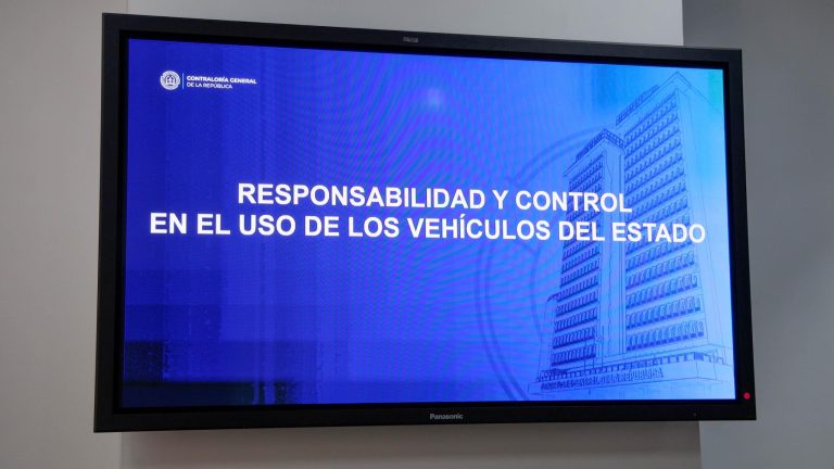 Servidores públicos reciben capacitación sobre el uso y control de vehículos del Estado