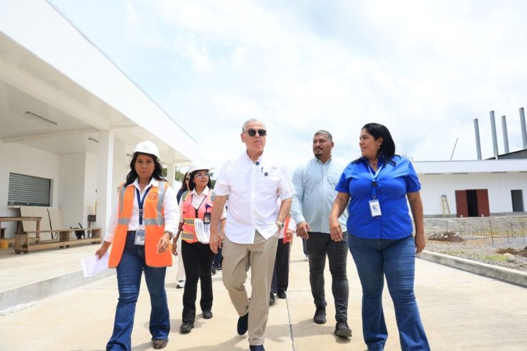 Contralor Anel Flores inspecciona proyectos de infraestructura en Chiriquí